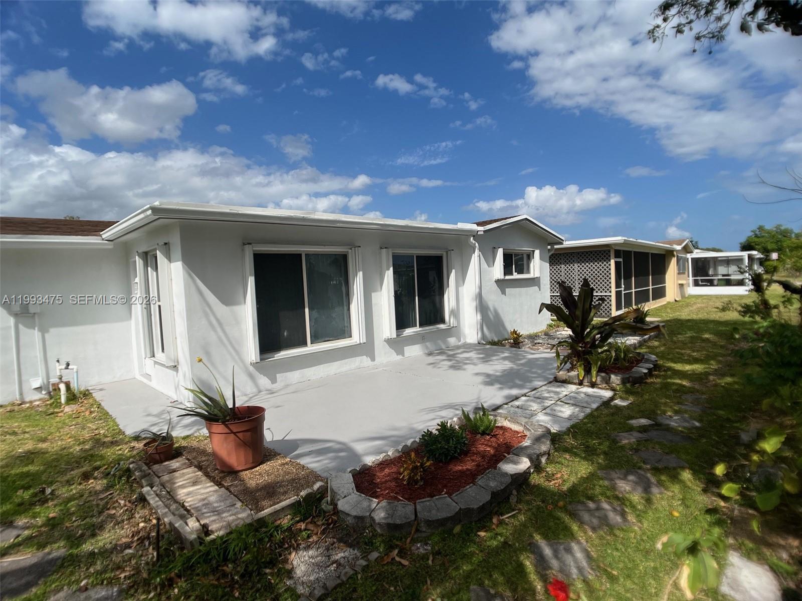 PARADISE GARDENS SEC 3 - Residential Lease