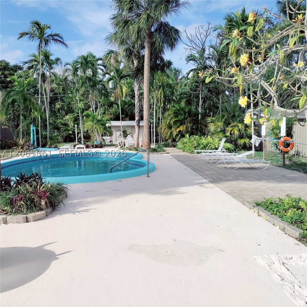 Photo of 123-125 SW 19th Ave 1-3, Fort Lauderdale, FL 33312 (MLS # A12065061)