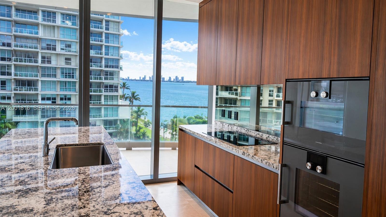 UNA Residences - Residential