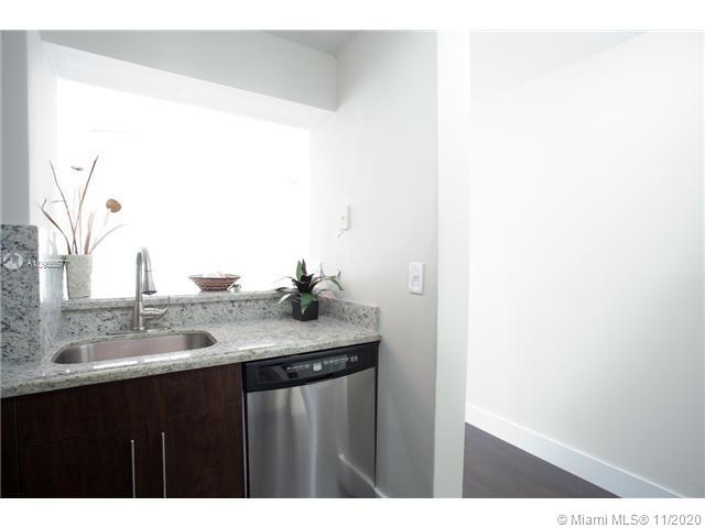 RIOPLAZA CONDOMINIUM NORT - Residential Lease