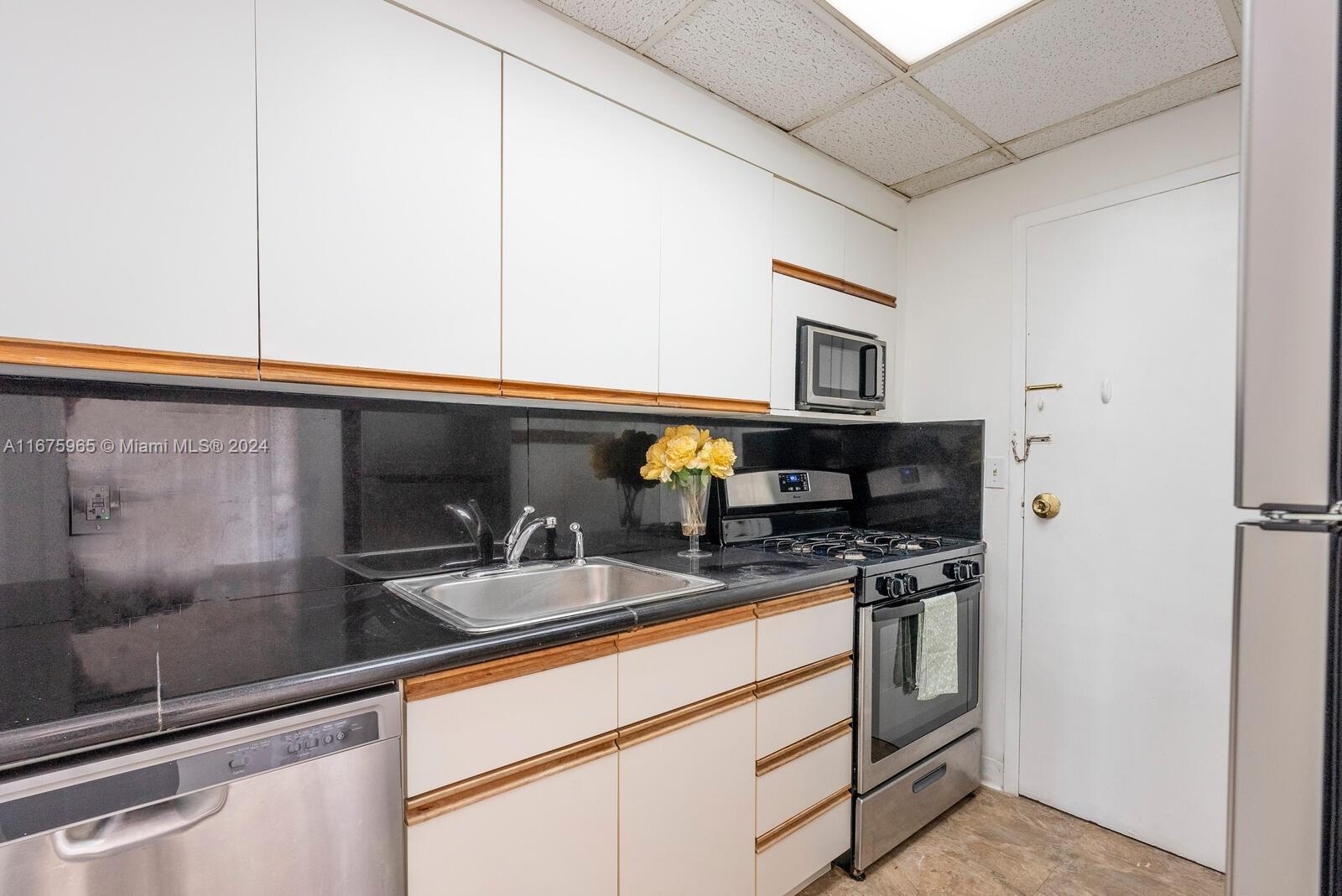 DAVID WILLIAM HOTEL CONDO - Residential Lease