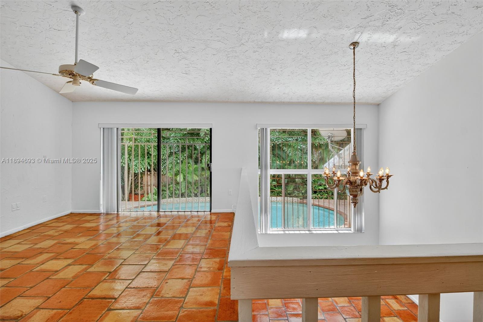 SHORES CALUSA - Residential