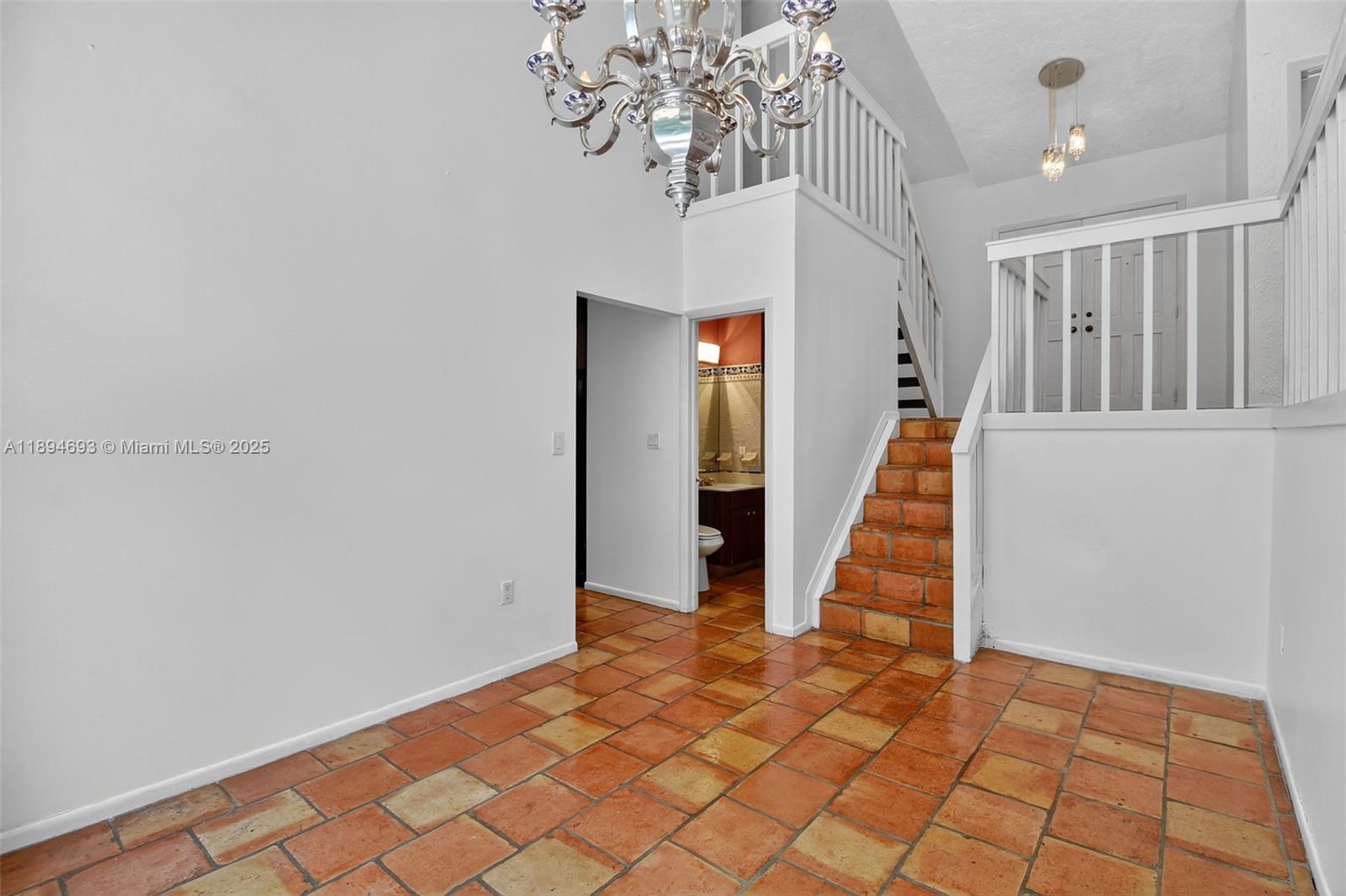 SHORES CALUSA - Residential