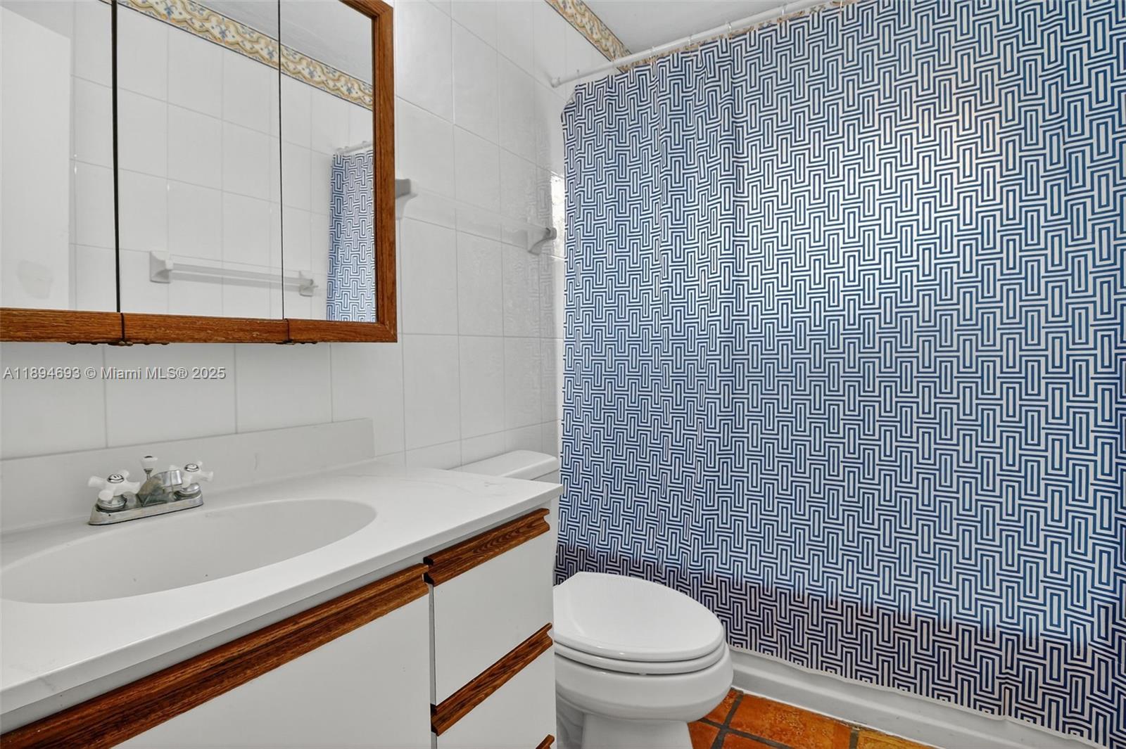 SHORES CALUSA - Residential