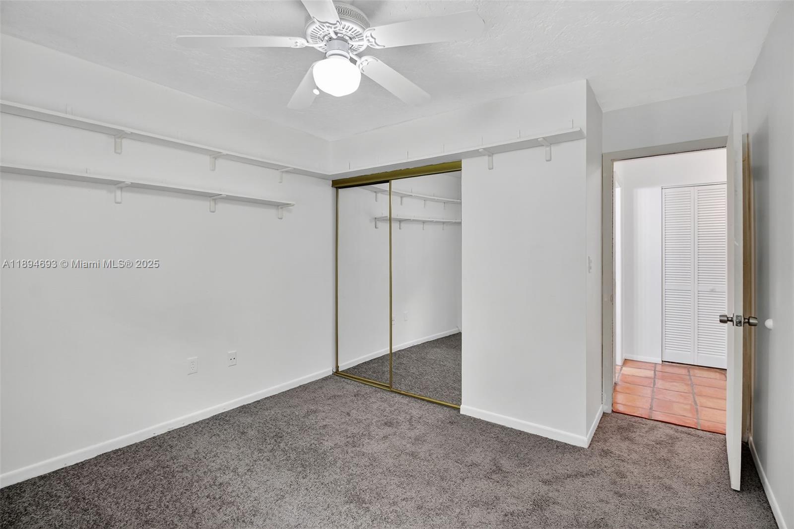 SHORES CALUSA - Residential