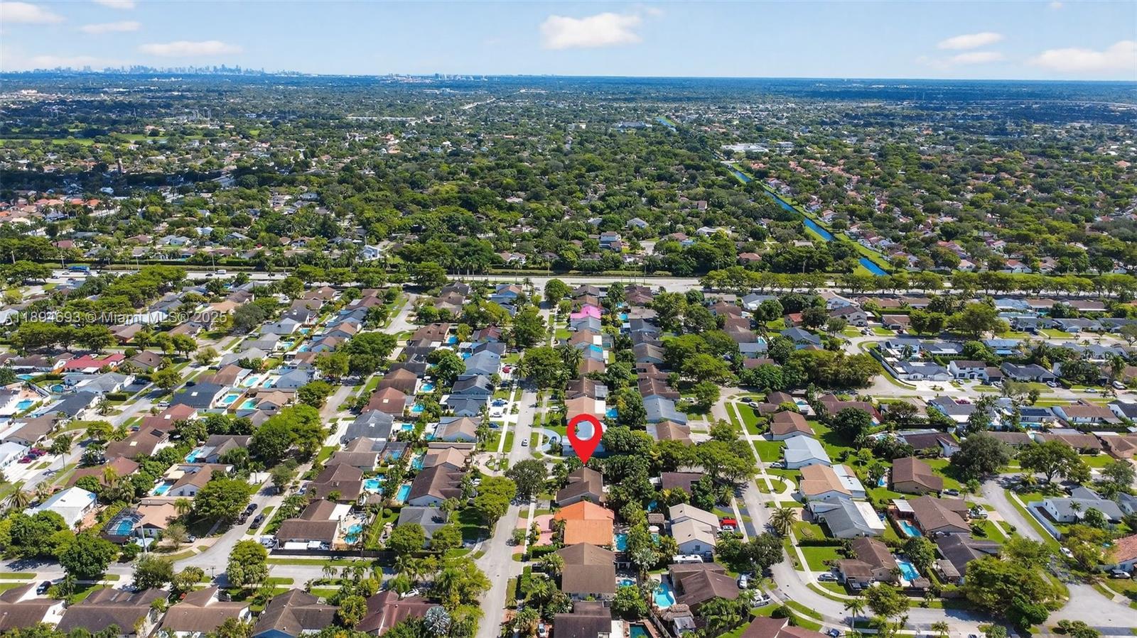 SHORES CALUSA - Residential
