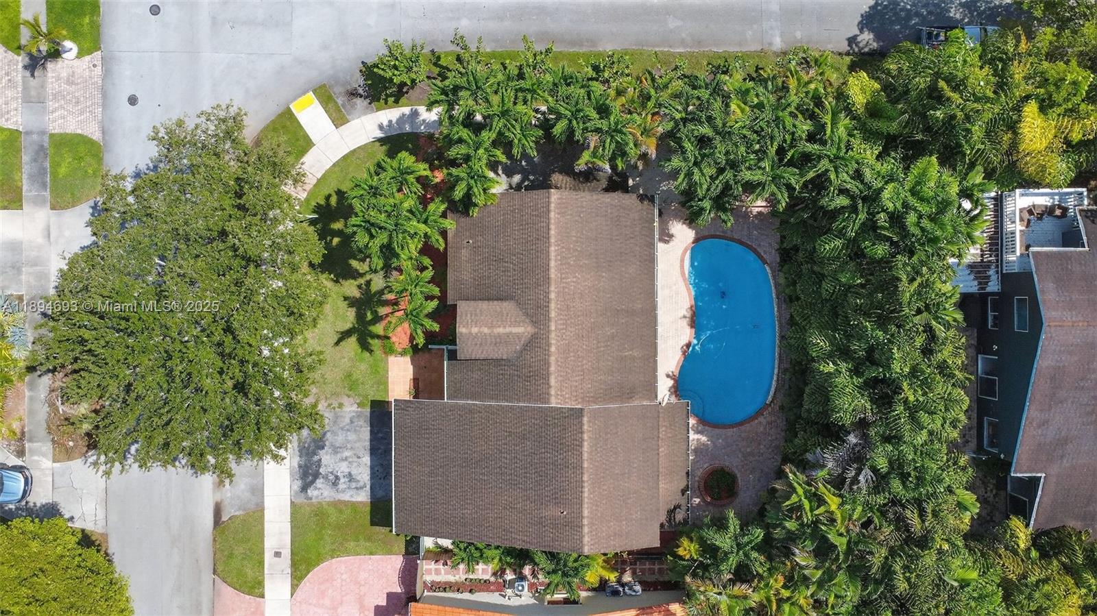 SHORES CALUSA - Residential
