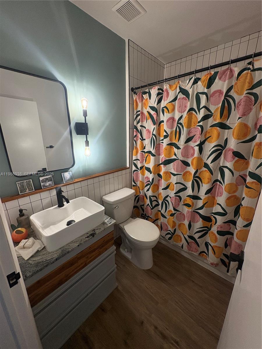 BLOOMFIELD HILLS - Residential