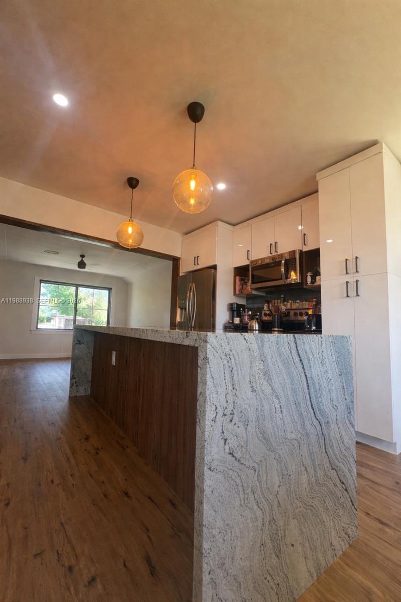 BLOOMFIELD HILLS - Residential