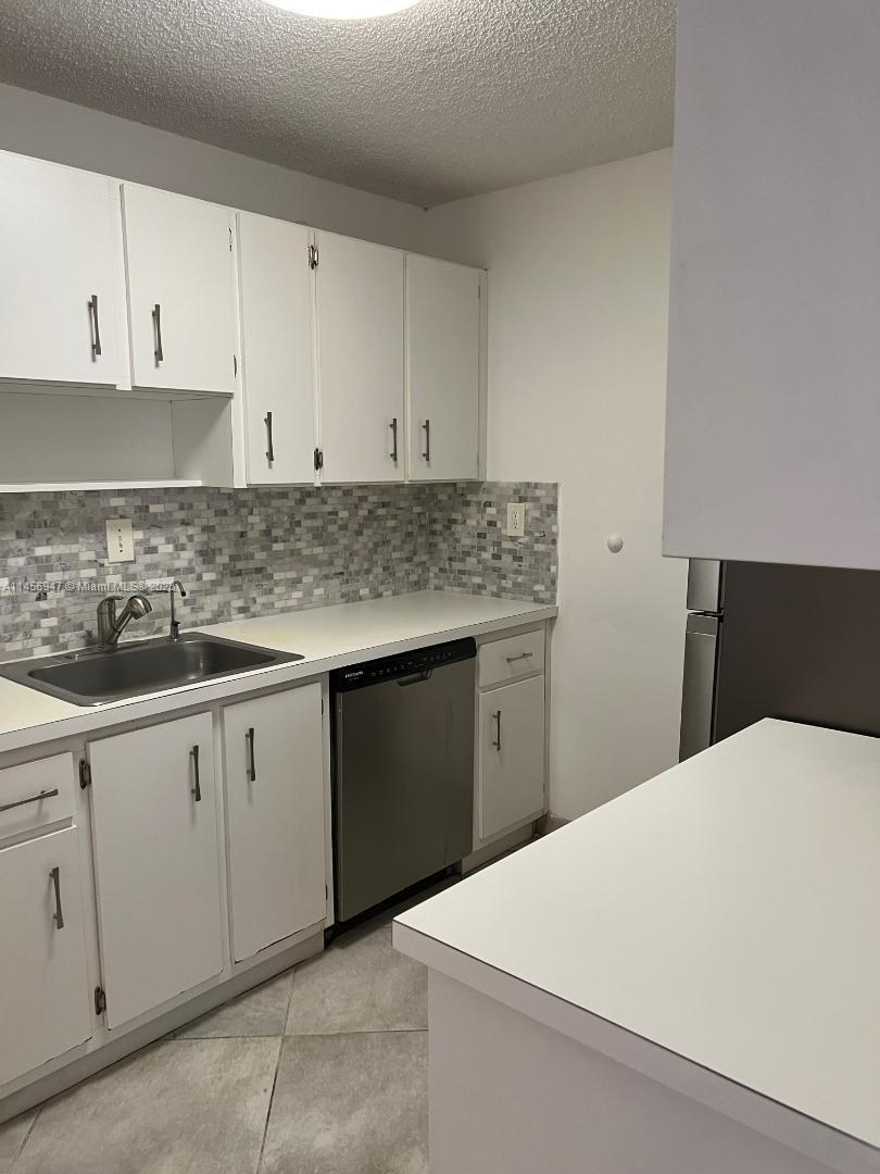 Reduced !!! Ready to move in, only 2 months deposit , 700 credit score is requires by the Association!!!!3 bedrooms 2 baths, gated community of Carmel Lakes, pool, security, freshly painted and updated, new appliances, all tiled and with new window treatments.Balcony and all in 1 floor.Unit is located on second floor.