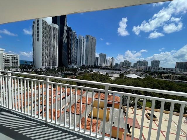 WINSTON TOWERS 600 CONDO - Residential Lease