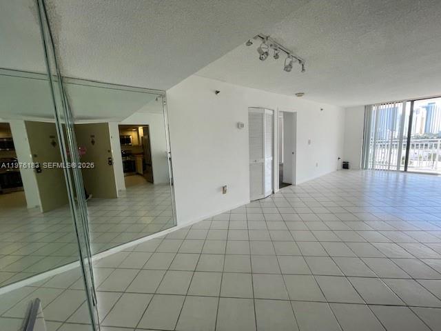 WINSTON TOWERS 600 CONDO - Residential Lease