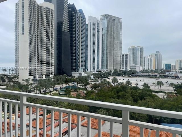 WINSTON TOWERS 600 CONDO - Residential Lease