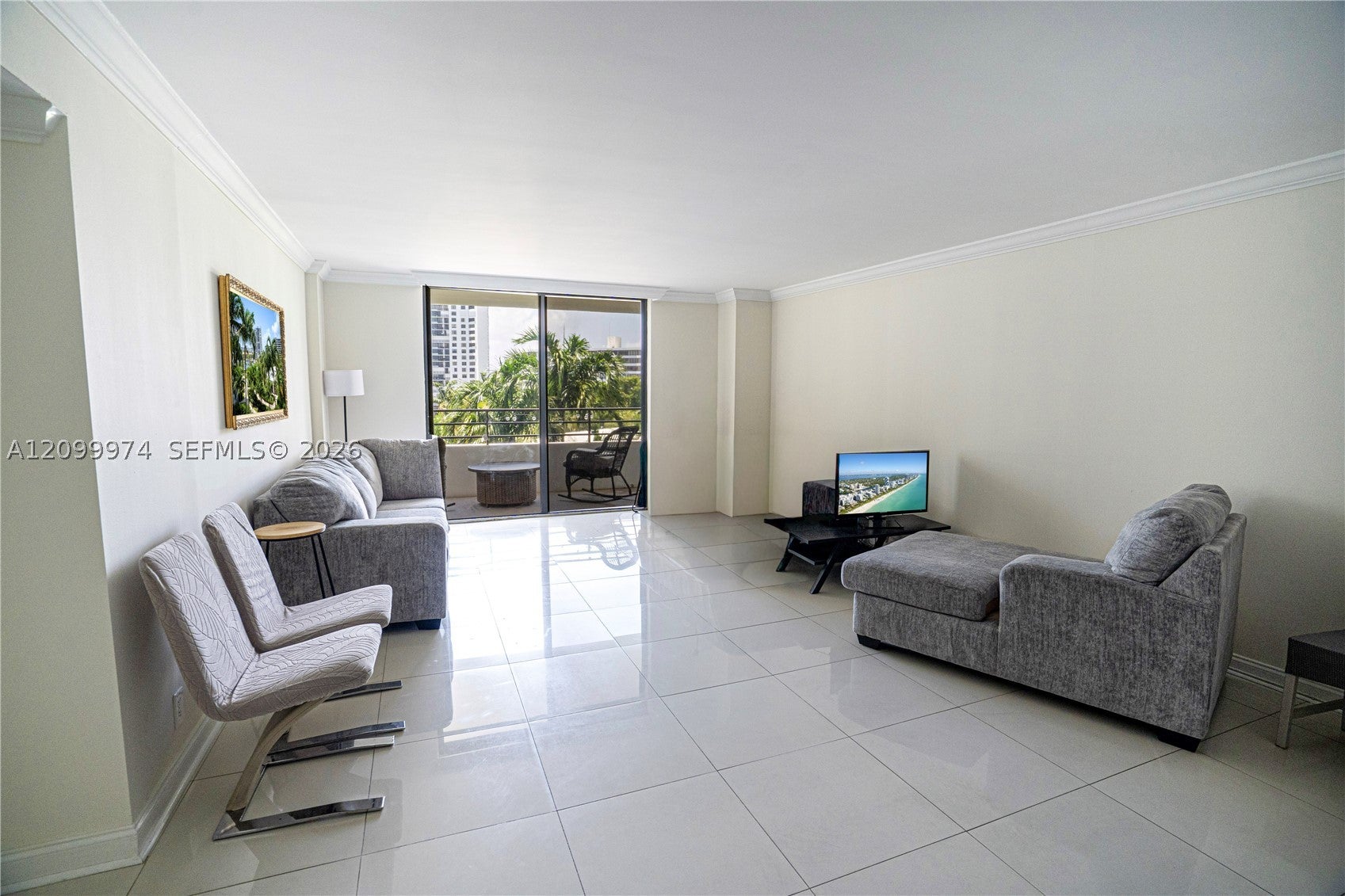 2500 Parkview Dr 616