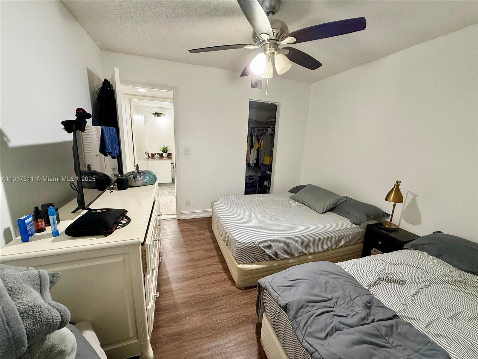 CORAL SPRINGS ESTATE TOWN - Residential