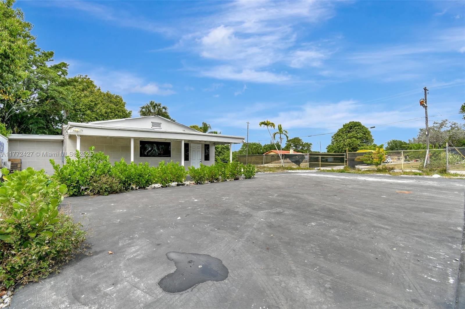 ARROWHEAD ESTATES 21-27 B - Commercial Sale