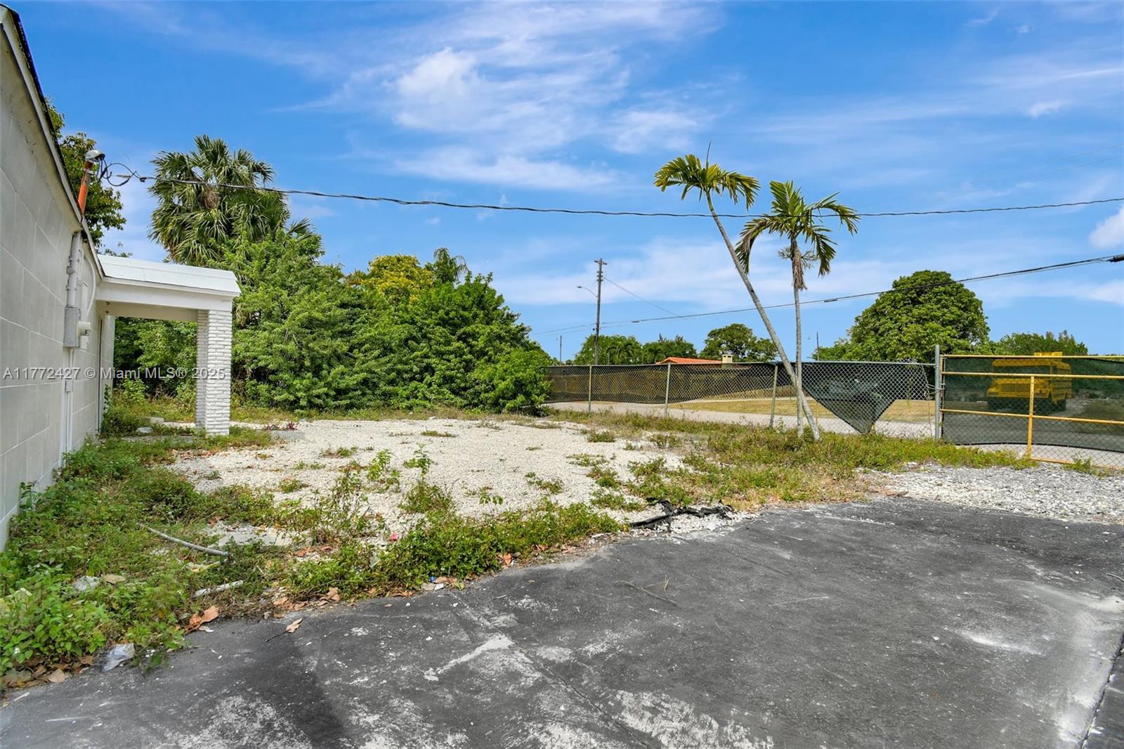 ARROWHEAD ESTATES 21-27 B - Commercial Sale