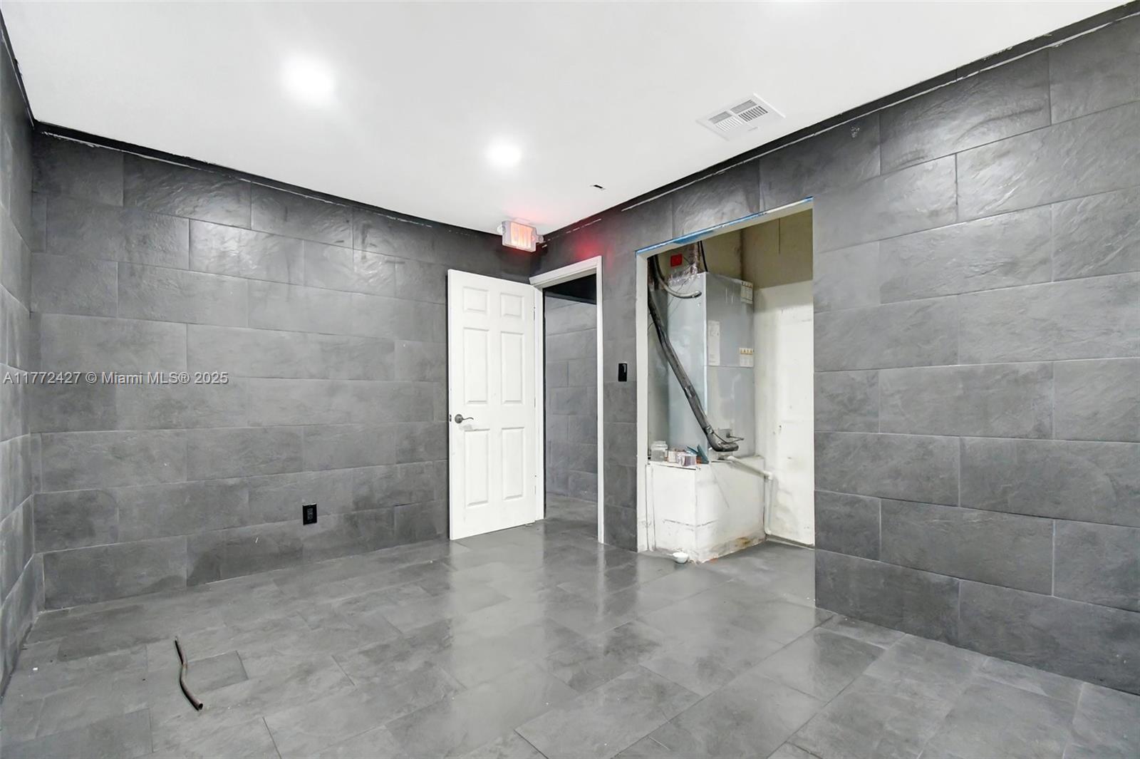 ARROWHEAD ESTATES 21-27 B - Commercial Sale