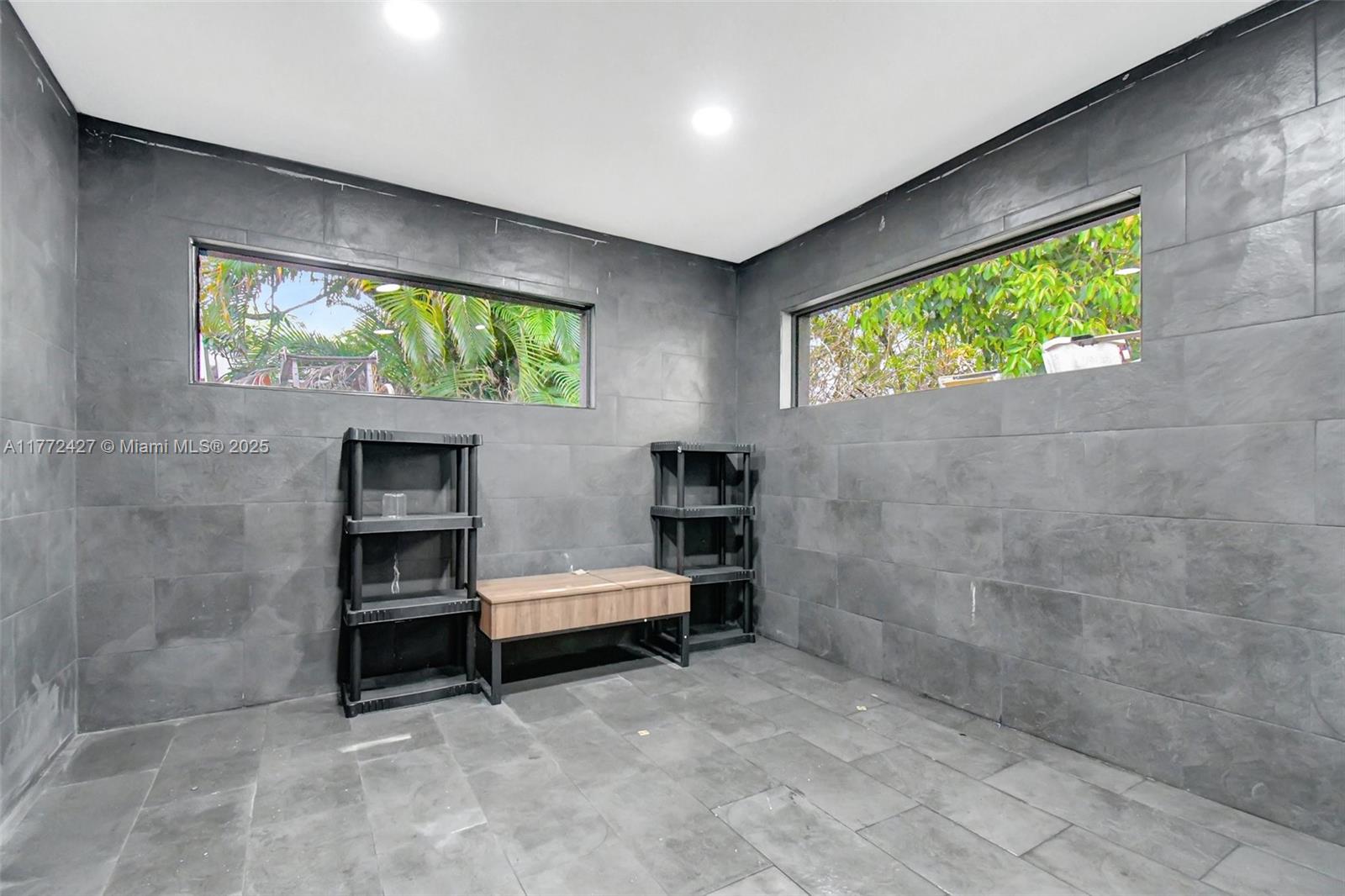 ARROWHEAD ESTATES 21-27 B - Commercial Sale