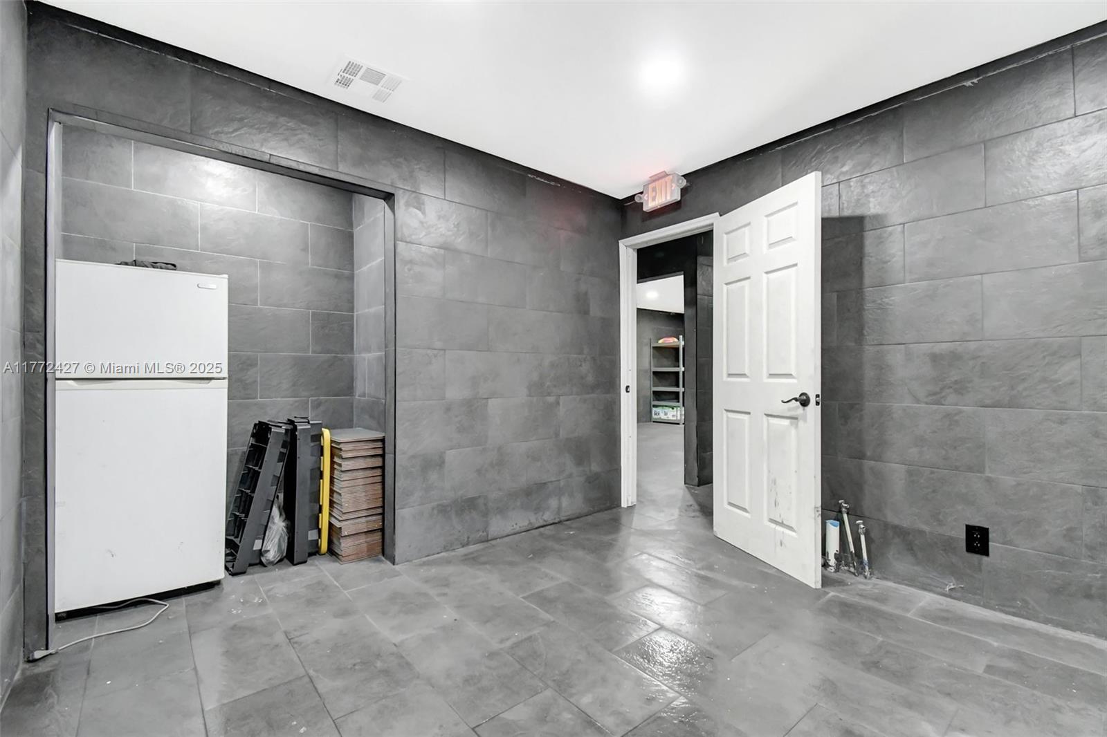 ARROWHEAD ESTATES 21-27 B - Commercial Sale