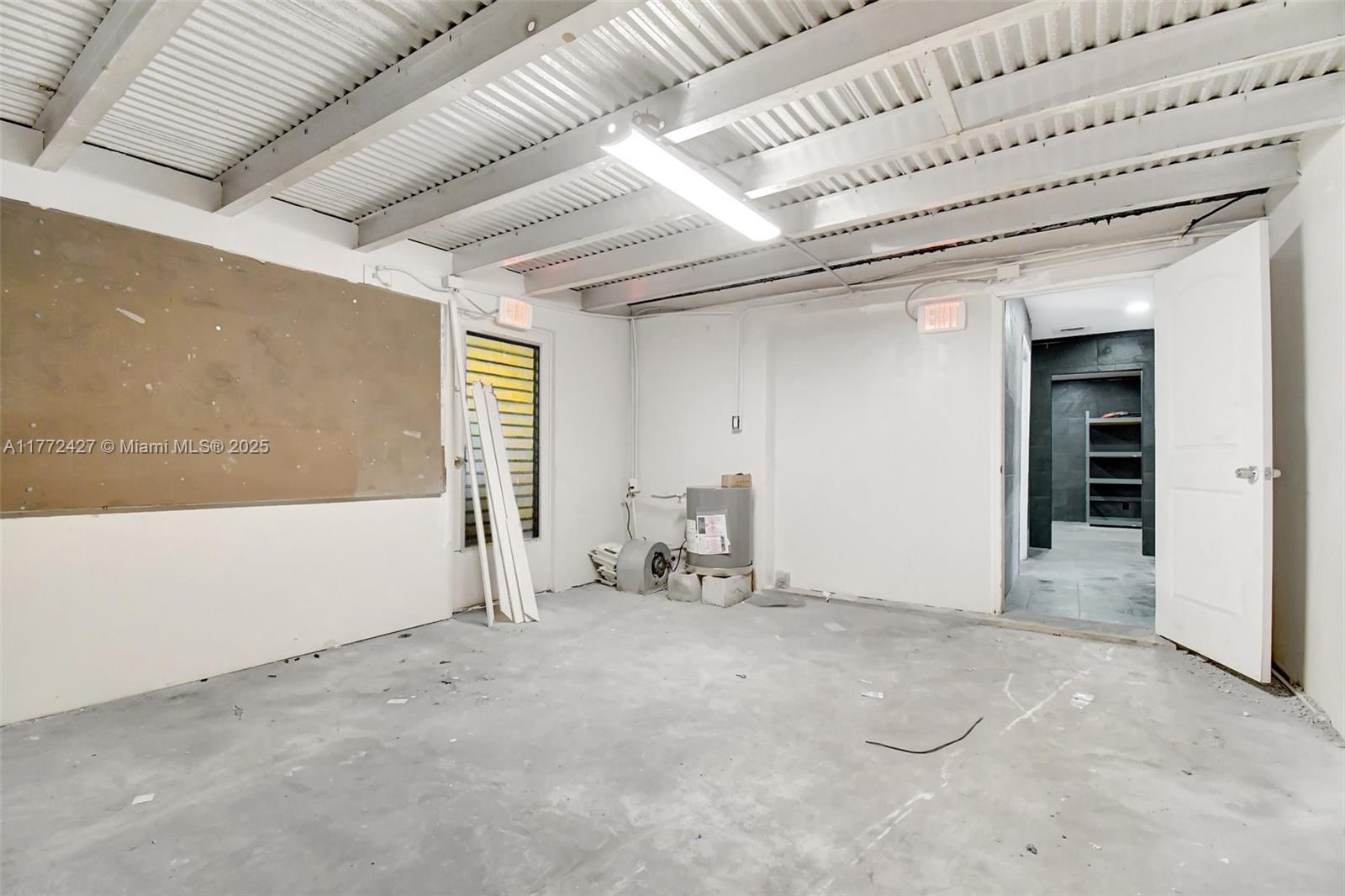 ARROWHEAD ESTATES 21-27 B - Commercial Sale