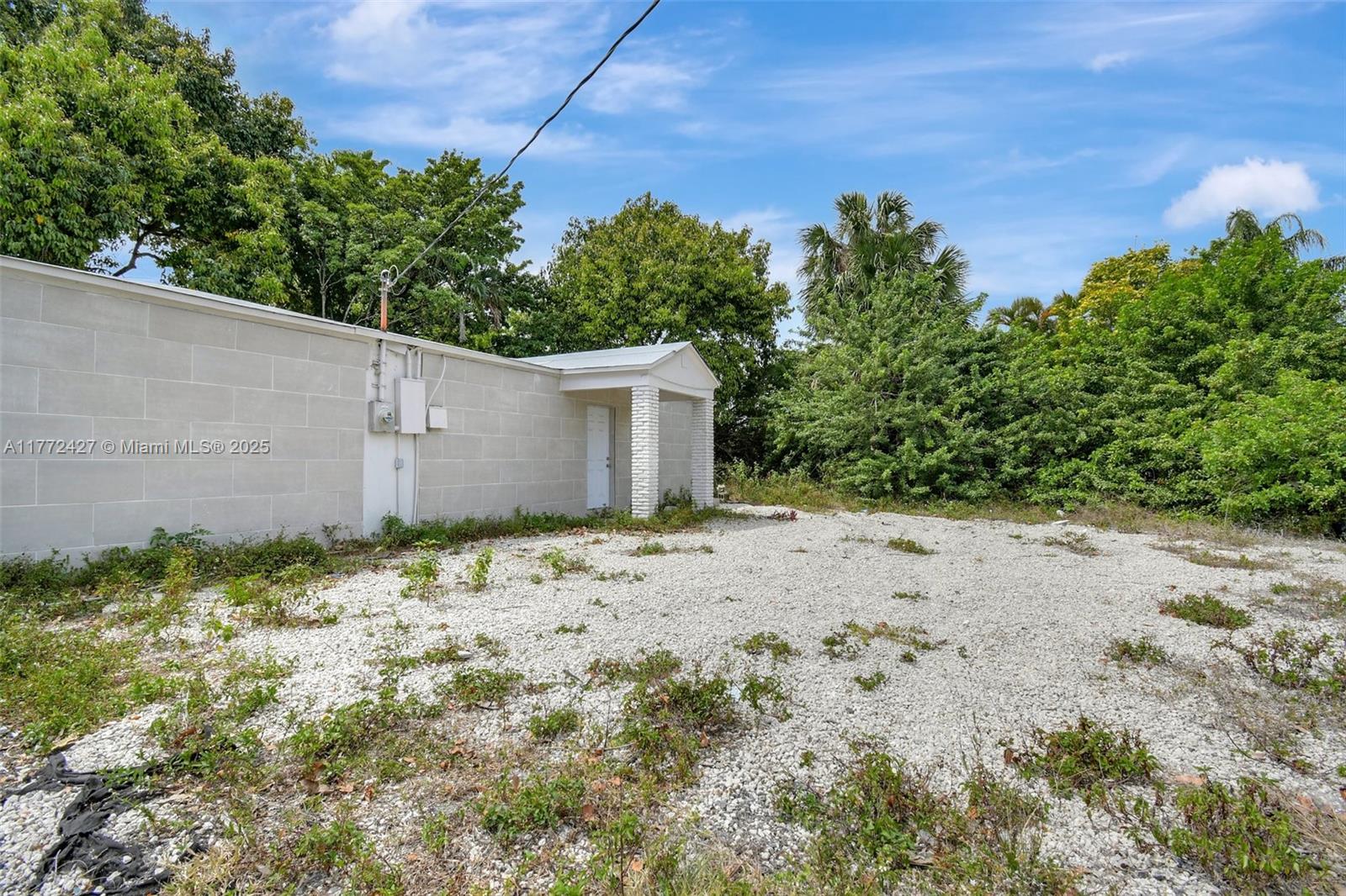 ARROWHEAD ESTATES 21-27 B - Commercial Sale