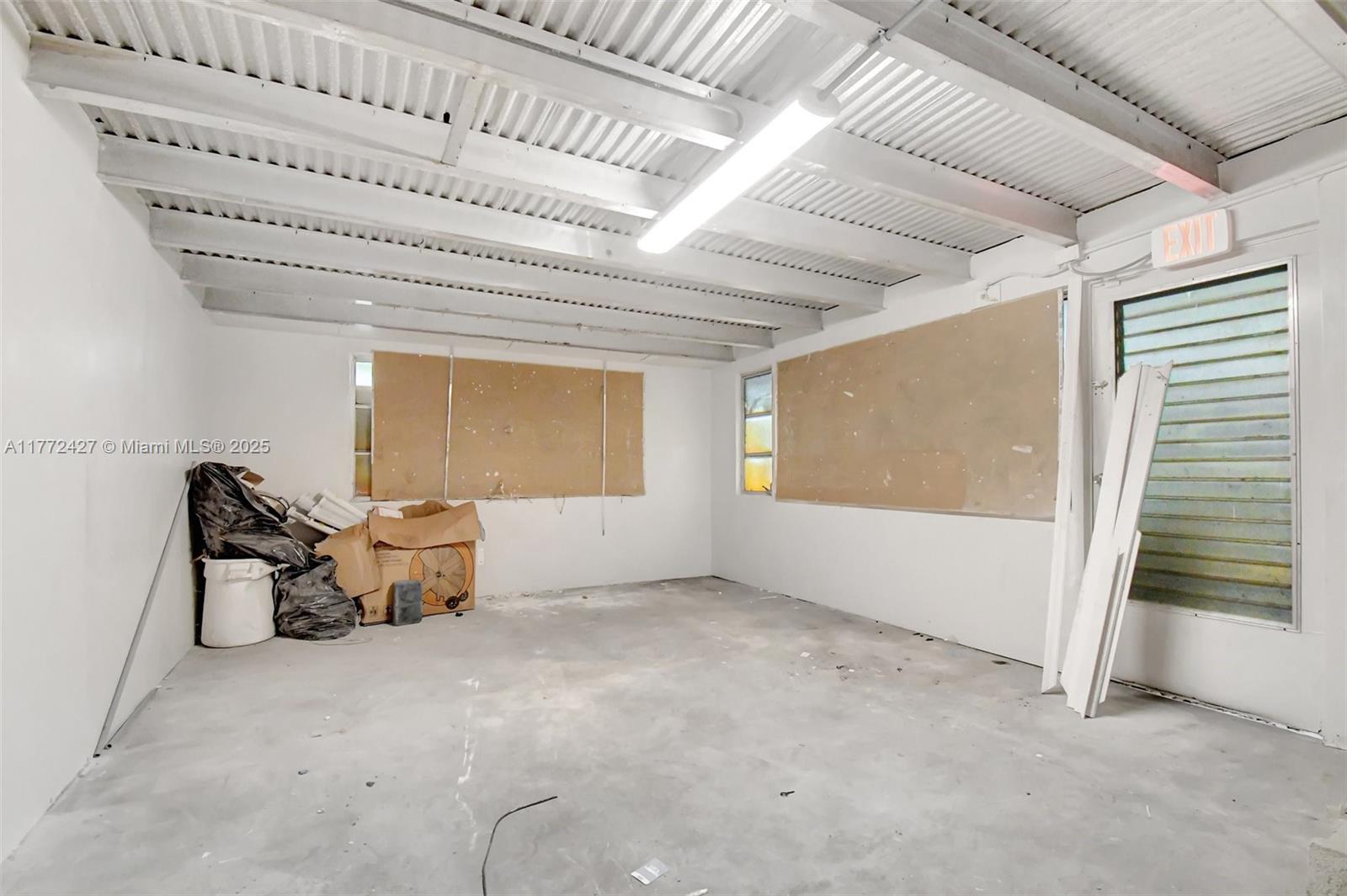 ARROWHEAD ESTATES 21-27 B - Commercial Sale