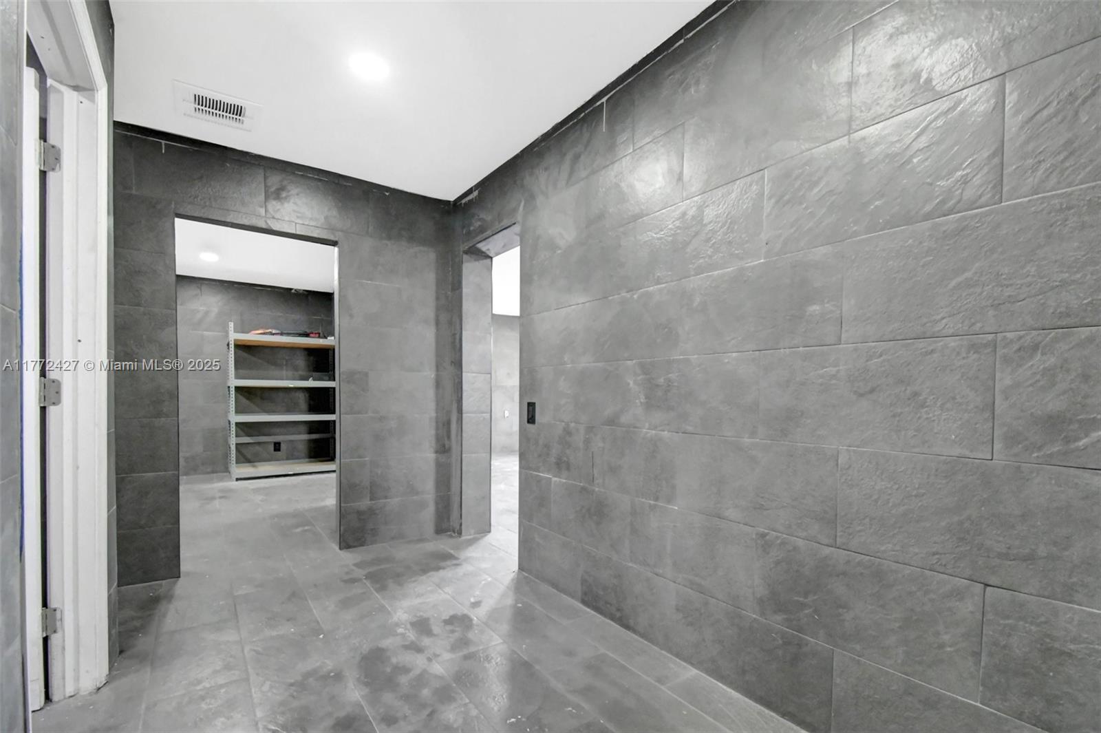 ARROWHEAD ESTATES 21-27 B - Commercial Sale