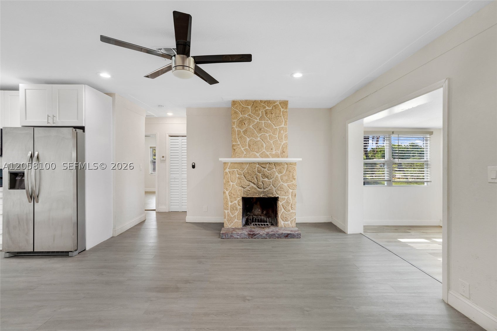 3405 Robbins Rd