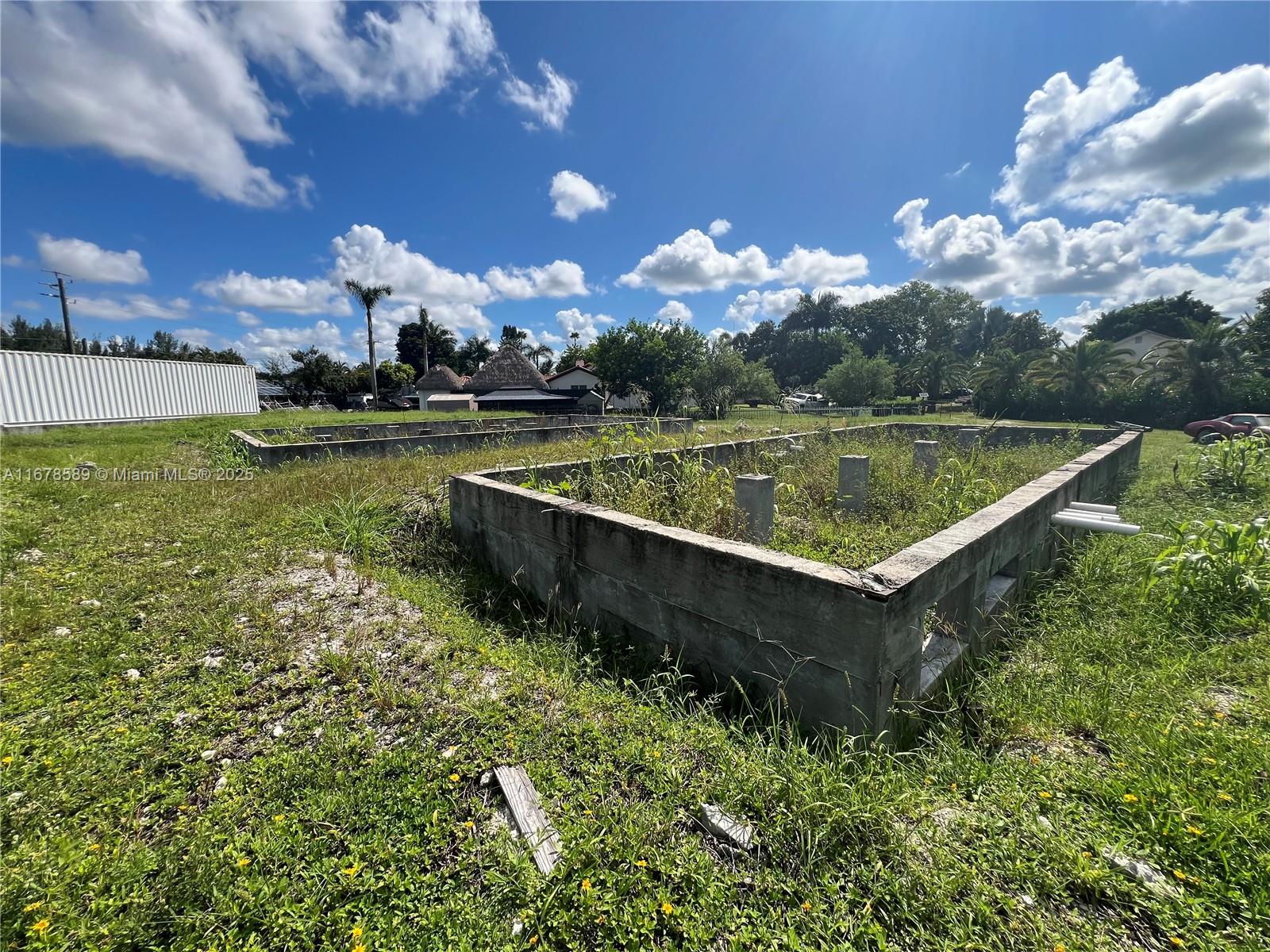 TRAILS OF EL RANCHO ACRES - Residential
