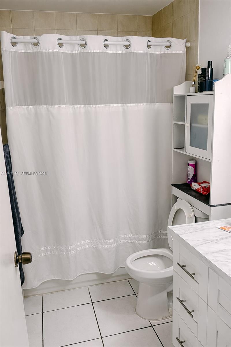 WILLOW WALK OF KENDALL CO - Residential