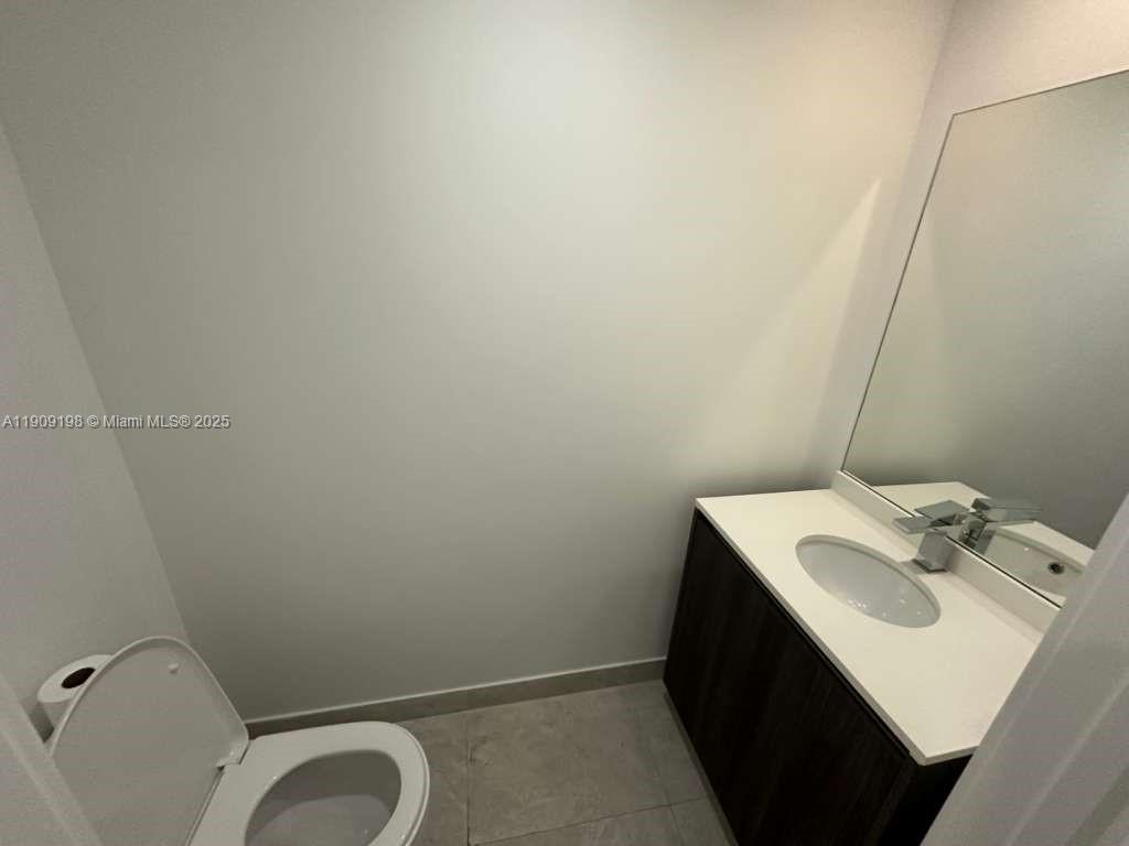 ARIA ON THE BAY CONDO - Residential Lease