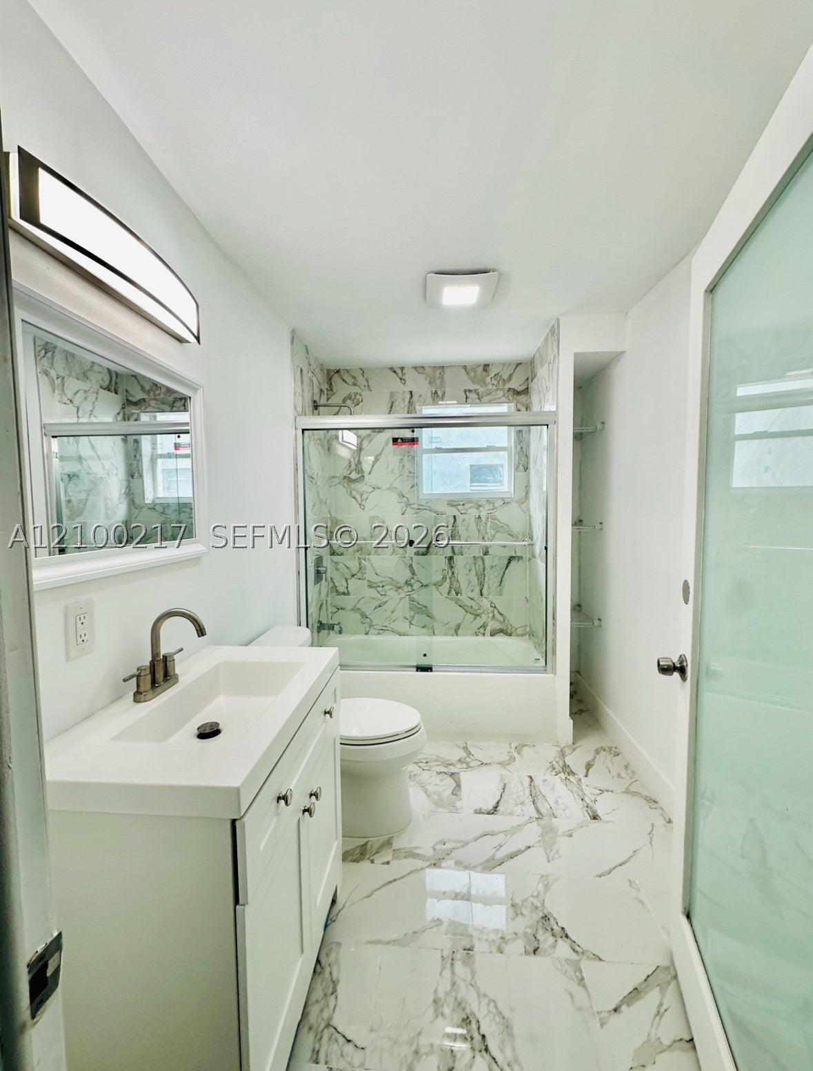 524 NW 35th St 1