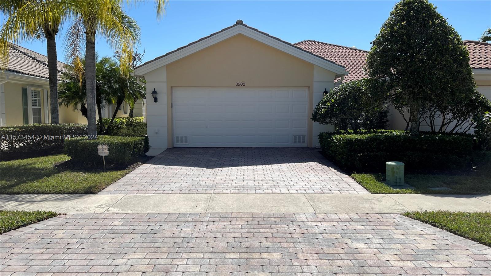 Property for Sale at 3208 Verdmont Ln Ln 3208, Wellington, Palm Beach County, Florida - Bedrooms: 2 
Bathrooms: 2  - $529,000