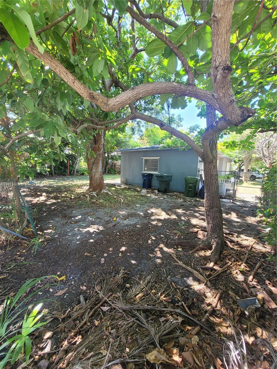 ATLANTIC SHORES DIXIE HIG - Residential Lease