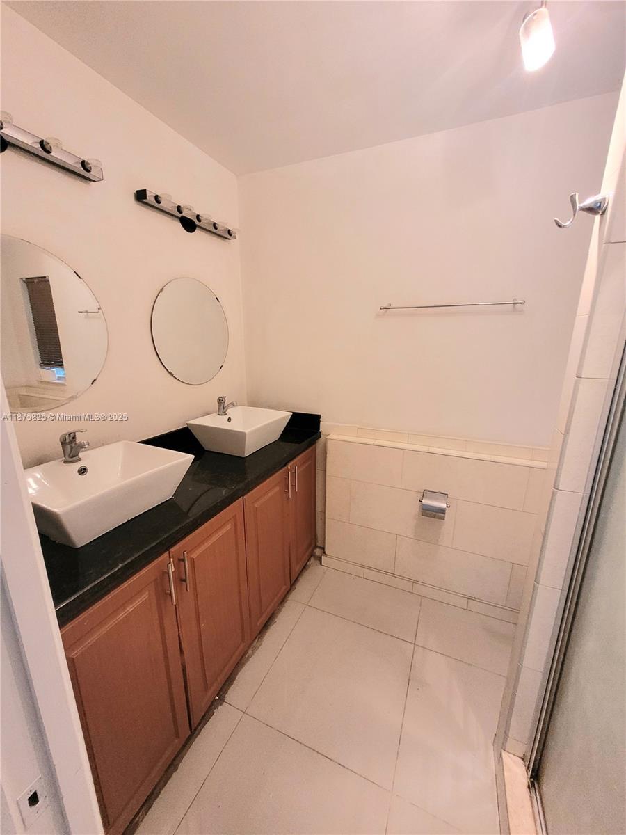 ATLANTIC SHORES DIXIE HIG - Residential Lease