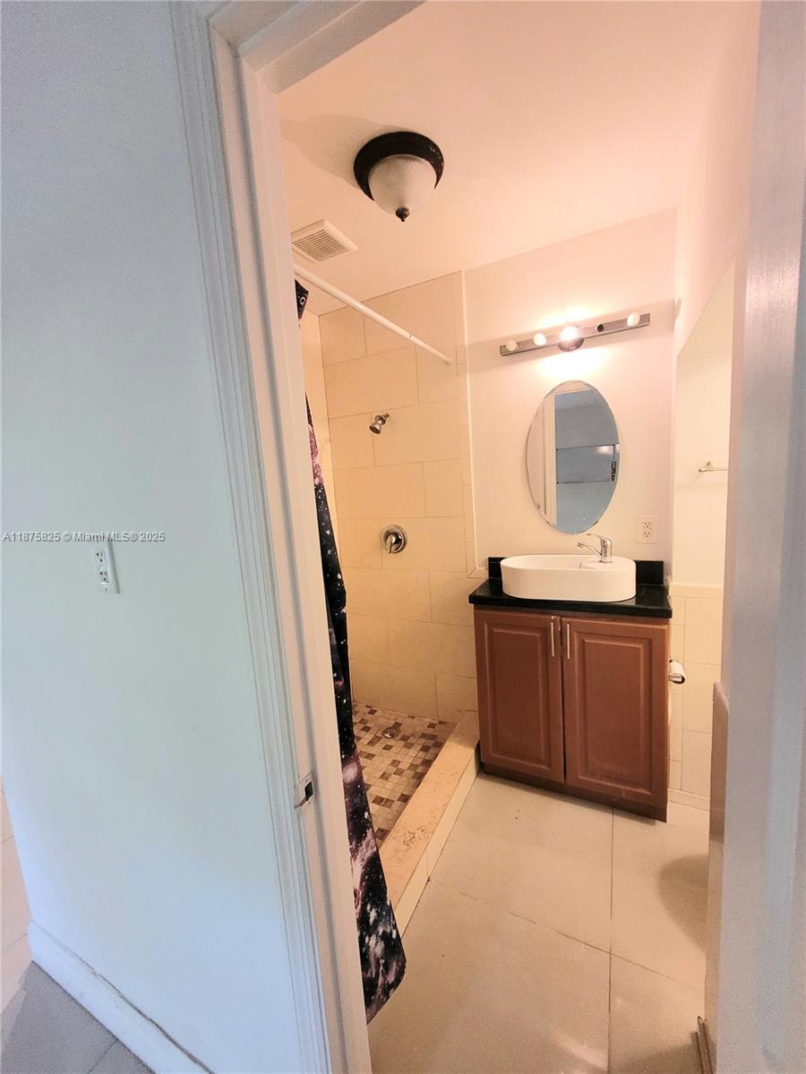 ATLANTIC SHORES DIXIE HIG - Residential Lease