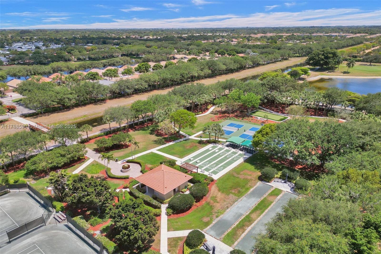 TUSCANY BAY - Residential