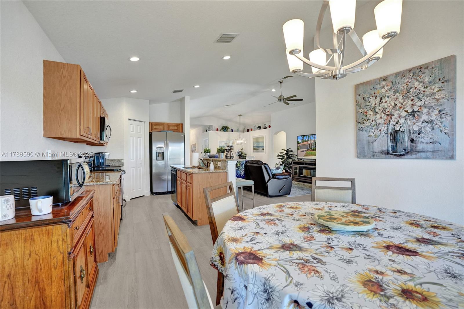 TUSCANY BAY - Residential