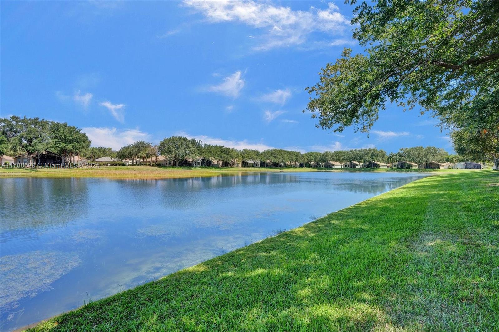 TUSCANY BAY - Residential