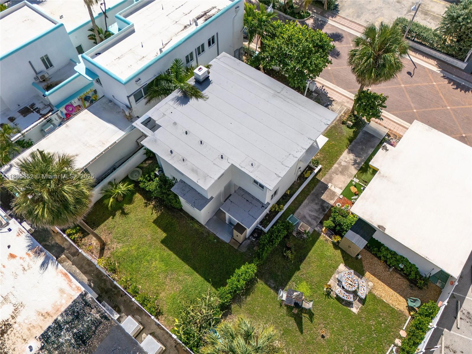 HOLLYWOOD BEACH FIRST ADD - Residential