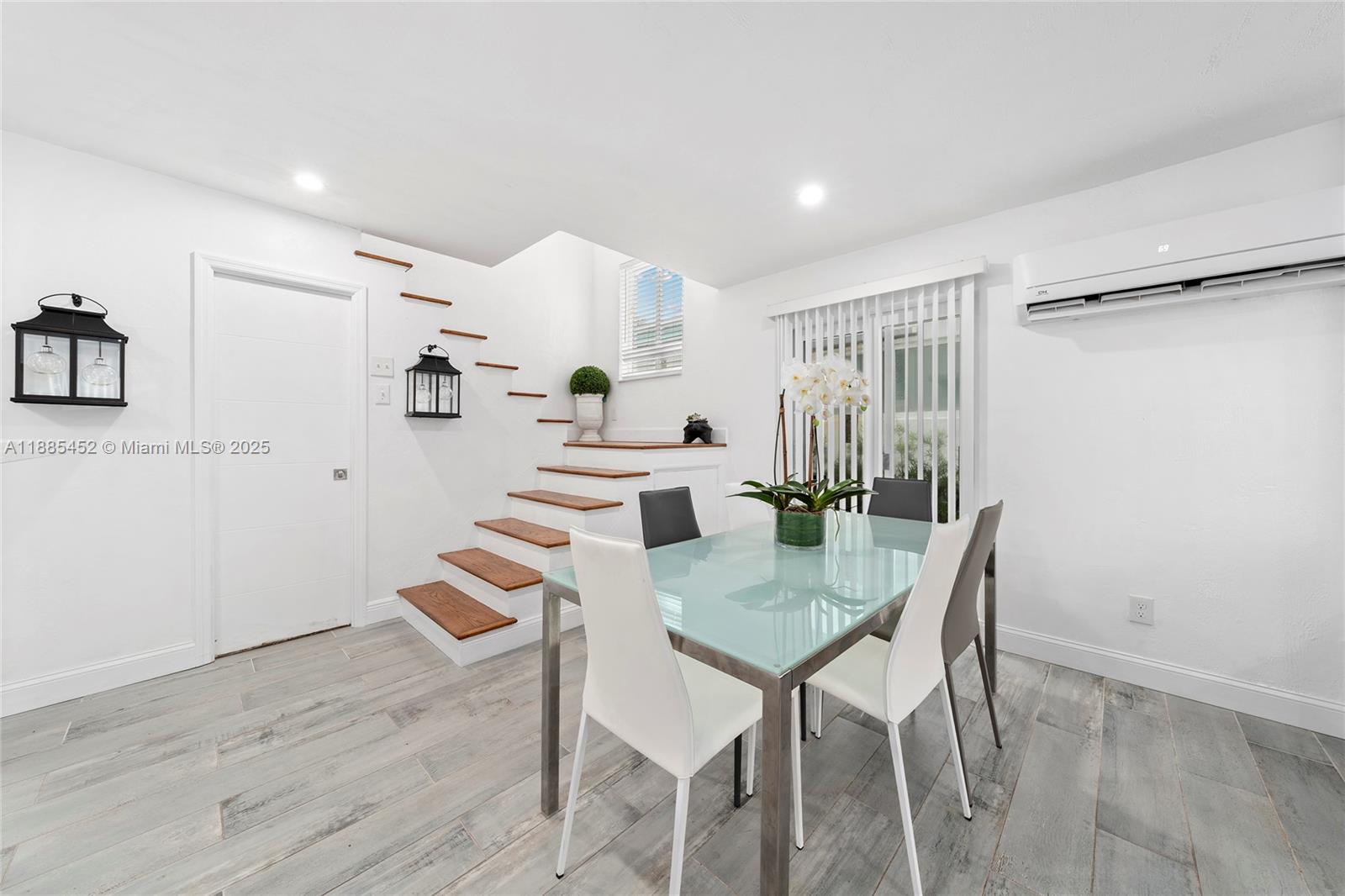 HOLLYWOOD BEACH FIRST ADD - Residential