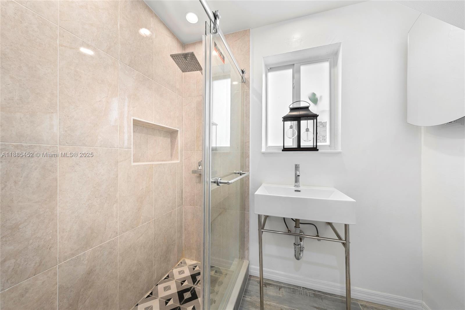 HOLLYWOOD BEACH FIRST ADD - Residential