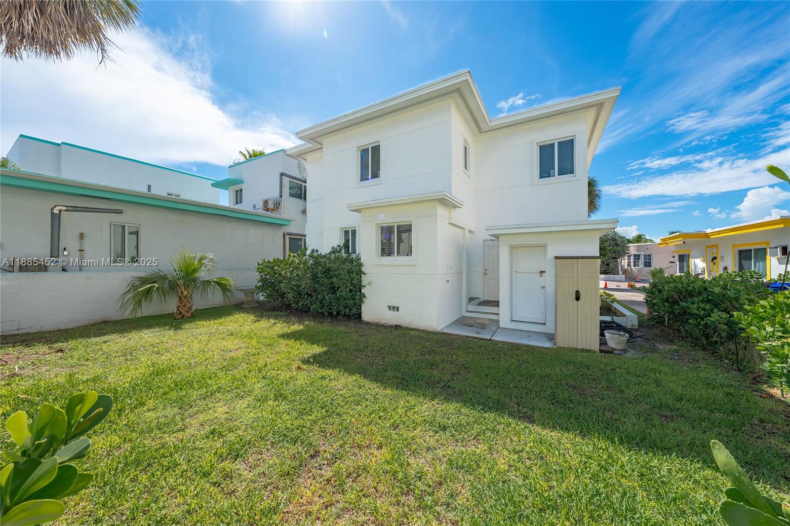 HOLLYWOOD BEACH FIRST ADD - Residential