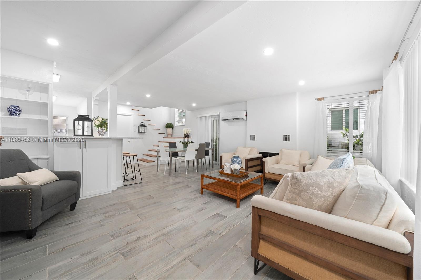 HOLLYWOOD BEACH FIRST ADD - Residential