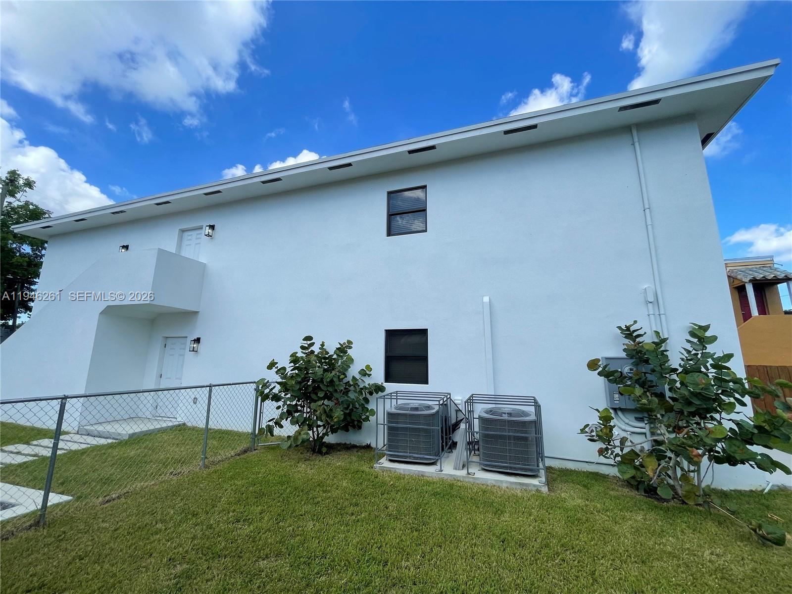 SANTA CLARA SUB - Residential Lease