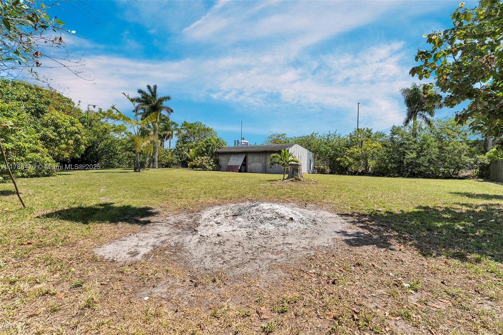 LAUDERDALE LITTLE RANCHES - Land