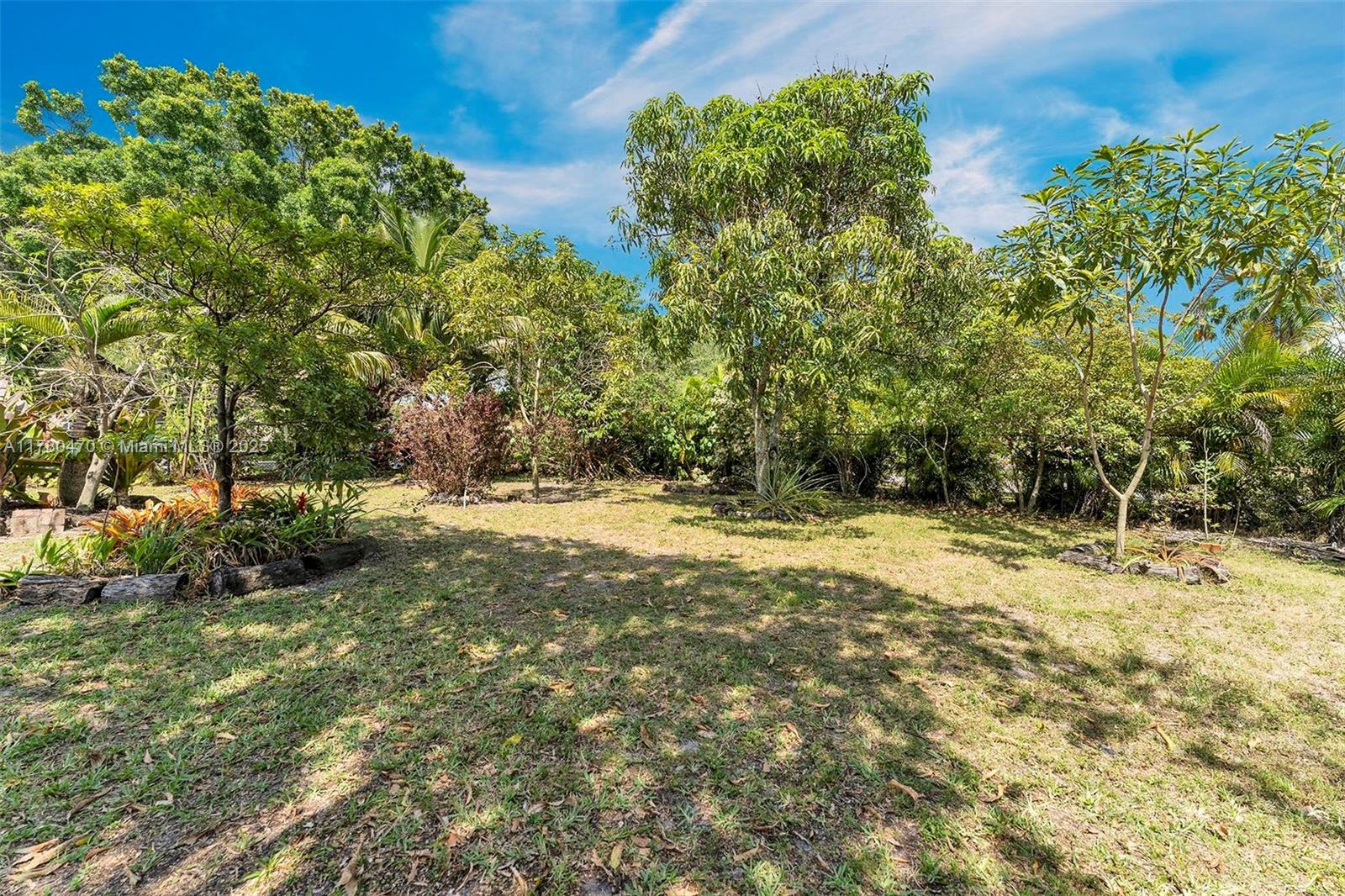 LAUDERDALE LITTLE RANCHES - Land