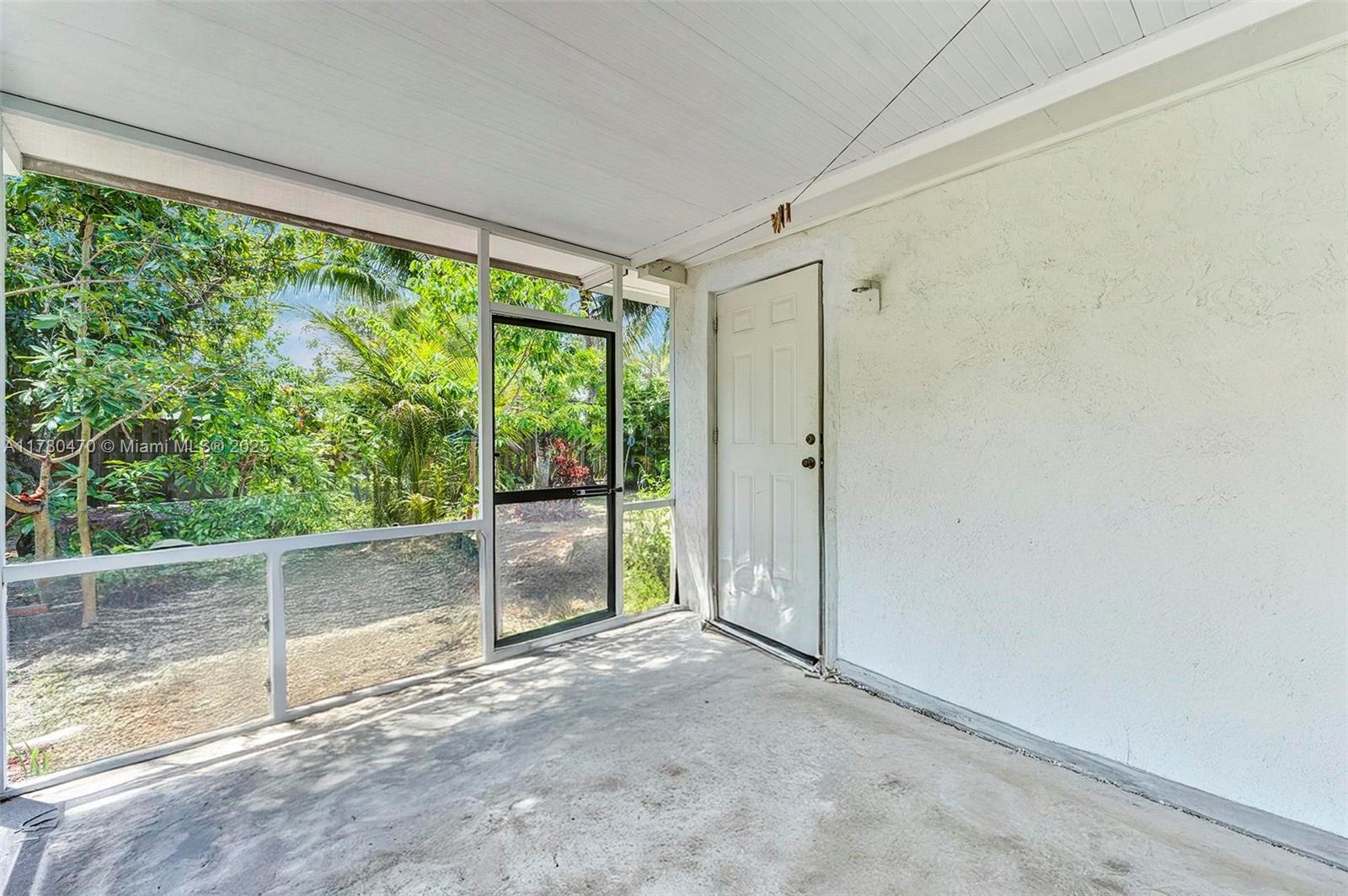 LAUDERDALE LITTLE RANCHES - Land