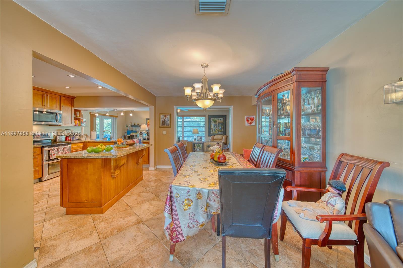 CORAL GARDENS - Residential